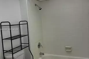 7831 N Colony Cir N, Tamarac, FL 33321 - Photo 9