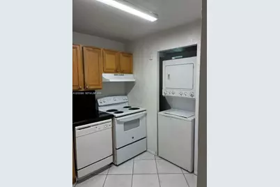 7831 N Colony Cir N #201, Tamarac, FL 33321 - Photo 3
