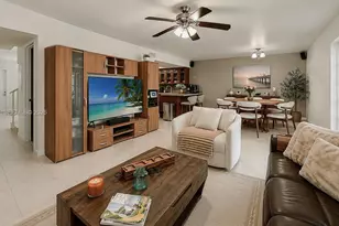 14 Matador Ln, Davie, FL 33324 - Photo 5