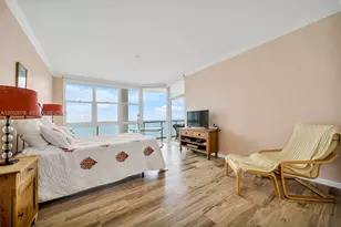 6051 N Ocean Dr, Hollywood, FL 33019 - Photo 15
