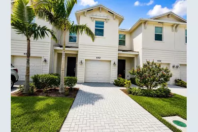 652 SE Lake Falls St, Port Saint Lucie, FL 34984 - Photo 1