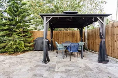 1736 NE 17th St, Fort Lauderdale, FL 33305 - Photo 23