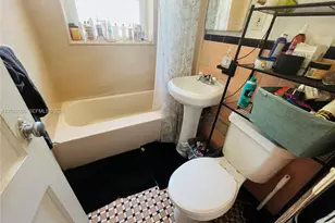 1100 NW 57th St, Miami, FL 33127 - Photo 21