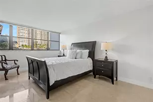 2017 S Ocean Dr, Hallandale Beach, FL 33009 - Photo 25
