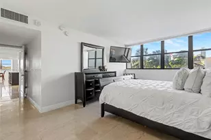 2017 S Ocean Dr, Hallandale Beach, FL 33009 - Photo 23