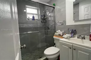 1043 NW 2nd St, Miami, FL 33128 - Photo 19