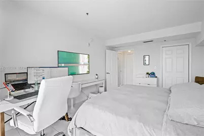 6362 Collins Ave #312, Miami Beach, FL 33141 - Photo 13