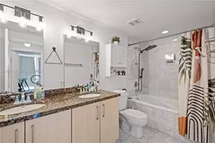 6362 Collins Ave, Miami Beach, FL 33141 - Photo 15