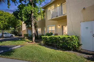 1701 NW 96th Terrace, Pembroke Pines, FL 33024 - Photo 1