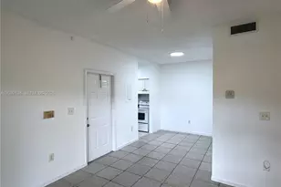 1701 NW 96th Terrace, Pembroke Pines, FL 33024 - Photo 5