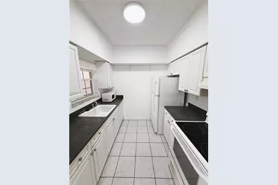 1701 NW 96th Ter #1J, Pembroke Pines, FL 33024 - Photo 7