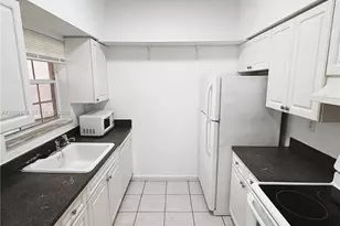 1701 NW 96th Terrace, Pembroke Pines, FL 33024 - Photo 7