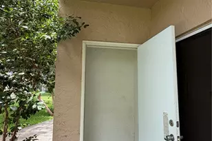 1701 NW 96th Terrace, Pembroke Pines, FL 33024 - Photo 15
