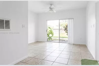 1701 NW 96th Ter #1J, Pembroke Pines, FL 33024 - Photo 3