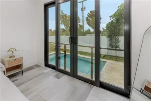 2665 Johnson St, Hollywood, FL 33020 - Photo 23