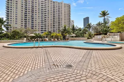 520 Brickell Key Dr #A307, Miami, FL 33131 - Photo 29
