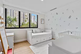 520 Brickell Key Dr, Miami, FL 33131 - Photo 25