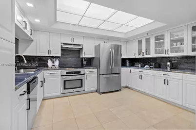 520 Brickell Key Dr #A307, Miami, FL 33131 - Photo 15
