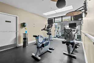 520 Brickell Key Dr, Miami, FL 33131 - Photo 31