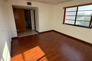 605 NW 72nd Ave, Miami, FL 33126 - Photo 5
