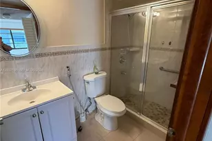 605 NW 72nd Ave, Miami, FL 33126 - Photo 19