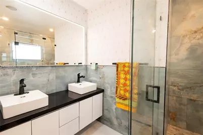 4230 Royal Palm Ave, Miami Beach, FL 33140 - Photo 11