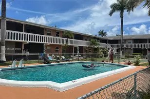 160 NE 8th Ave, Hallandale Beach, FL 33009 - Photo 25
