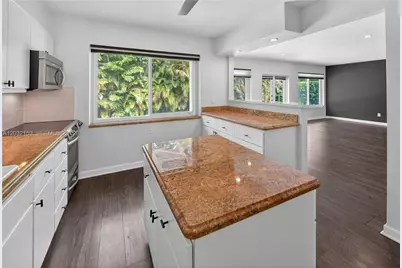 10025 NE 3rd Ave, Miami Shores, FL 33138 - Photo 15