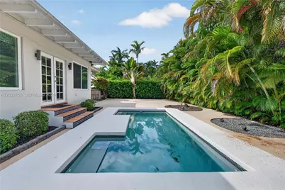 10025 NE 3rd Ave, Miami Shores, FL 33138 - Photo 5