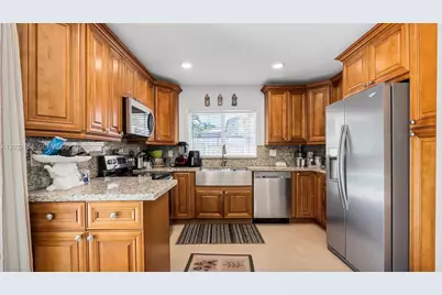 8532 SW 211th Ter, Cutler Bay, FL 33189 - Photo 15