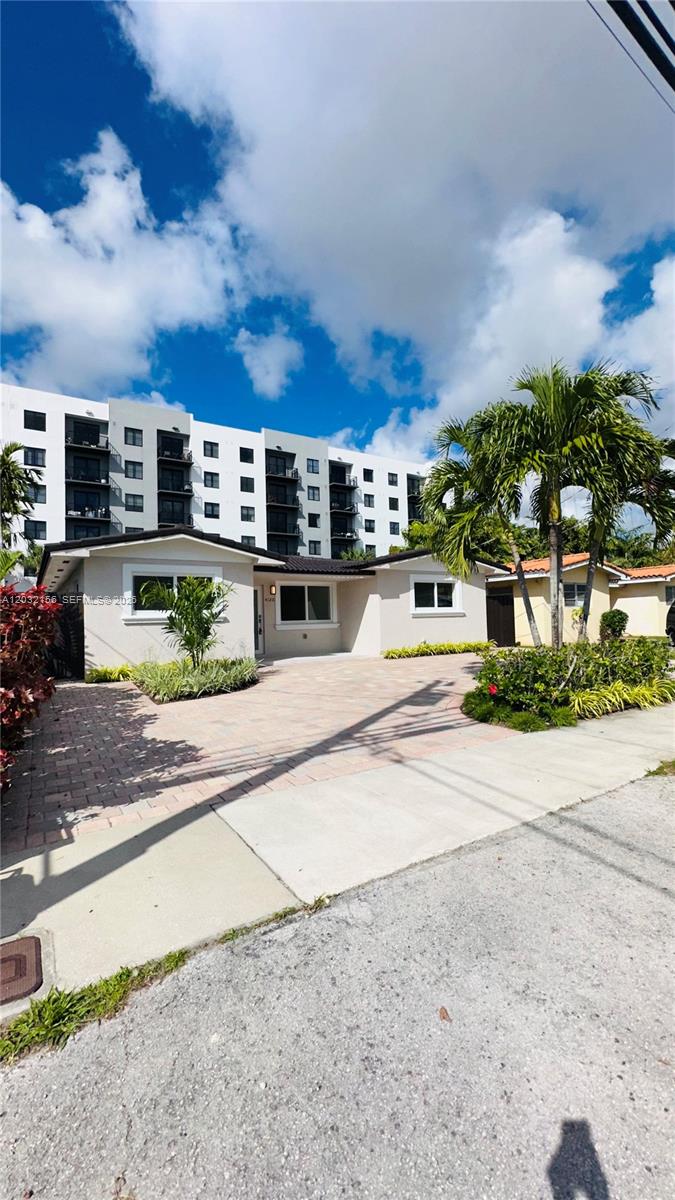 4120 SW 69th Ave - 4120 SW 69th Ave, Miami, FL 33155 Luxury Property | Jose Angel Pina