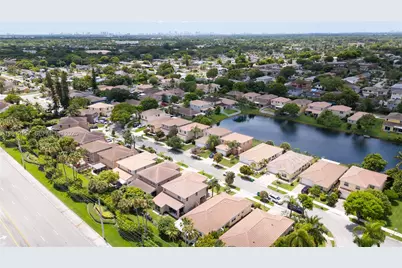 7907 N Silverado Cir, Davie, FL 33024 - Photo 47