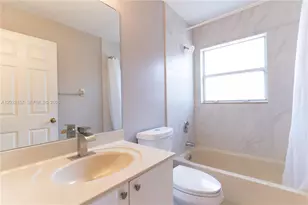 7907 N Silverado Cir, Davie, FL 33024 - Photo 35
