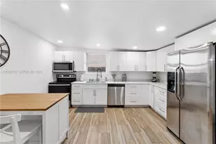 1480 NE 117th St, Miami, FL 33161 - Photo 21