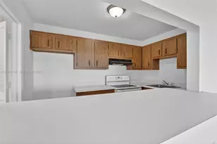 4174 Inverrary Dr, Lauderhill, FL 33319 - Photo 7