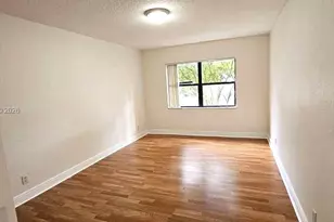 8290 Lake Dr, Doral, FL 33166 - Photo 9