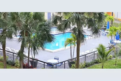8290 Lake Dr #332, Doral, FL 33166 - Photo 3