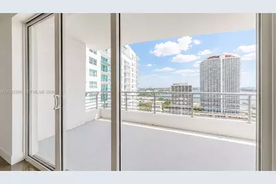 133 NE 2nd Ave #3112, Miami, FL 33132 - Photo 3