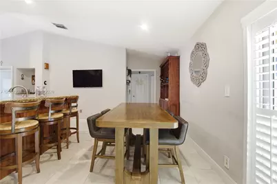 5940 NW 52nd St, Coral Springs, FL 33067 - Photo 13