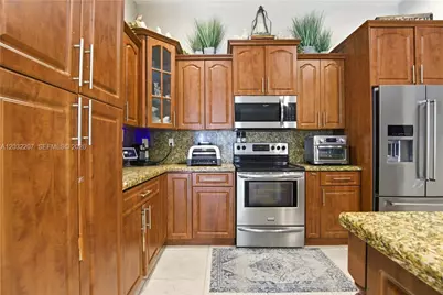 5940 NW 52nd St, Coral Springs, FL 33067 - Photo 11