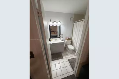 9495 N Palm Cir N #9495, Pembroke Pines, FL 33025 - Photo 13