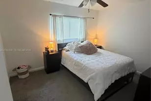9495 N Palm Cir N, Pembroke Pines, FL 33025 - Photo 11