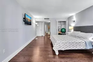 6423 Collins Ave, Miami Beach, FL 33141 - Photo 33