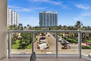 6423 Collins Ave, Miami Beach, FL 33141 - Photo 29