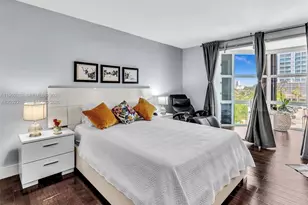 6423 Collins Ave, Miami Beach, FL 33141 - Photo 23