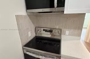 7734 Abbott Ave, Miami Beach, FL 33141 - Photo 13