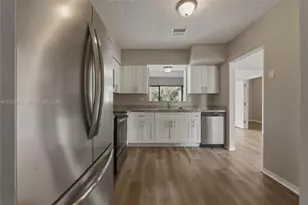 1432 NE 181st St, North Miami Beach, FL 33162 - Photo 7