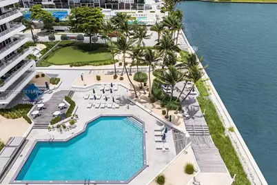 555 NE 34th St #2409, Miami, FL 33137 - Photo 3