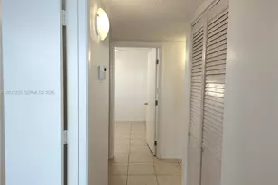 9531 Seagrape Dr, Davie, FL 33324 - Photo 13