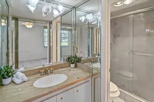 9531 Seagrape Dr, Davie, FL 33324 - Photo 9